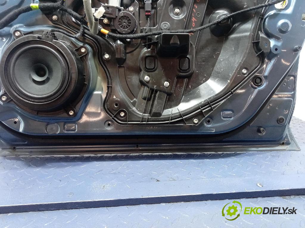 Mazda 3 2015 dvere Predné pravé