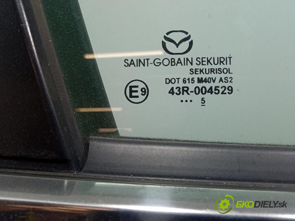 Mazda 3 2015 dvere Predné pravé