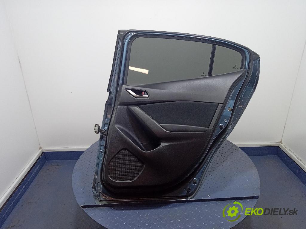 Mazda 3 2015 dvere zad pravé