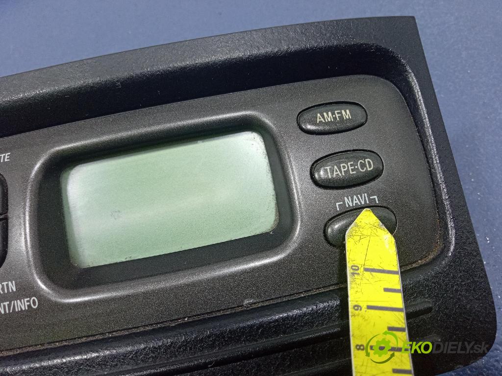 Toyota Yaris ve 2000 Radio I Navigácia: