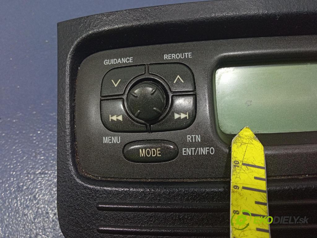 Toyota Yaris ve 2000 Radio I Navigácia:
