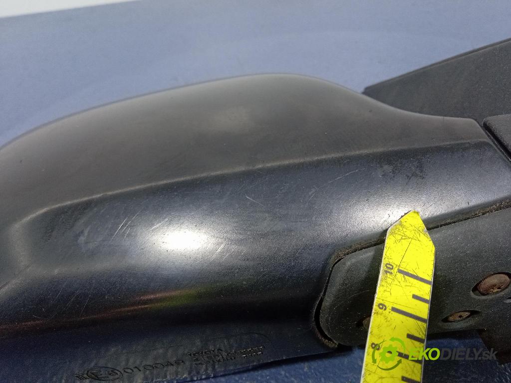 Toyota Yaris ve 2000 zrkadlo pravé