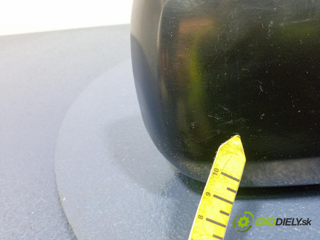 Toyota Yaris ve 2000 zrkadlo pravé