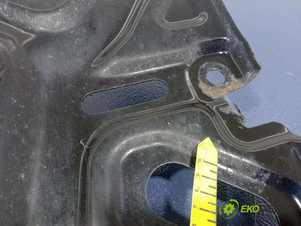 Mazda 3 2015 kryt Motor: