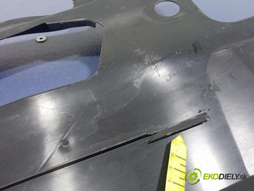 Mazda 3 2015 kryt Plast: podvozek: BJS756122