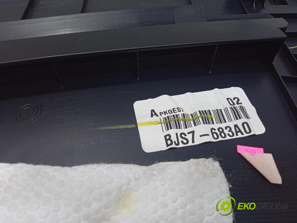 Mazda 3 2015 pláto kufr BJS7-683A0