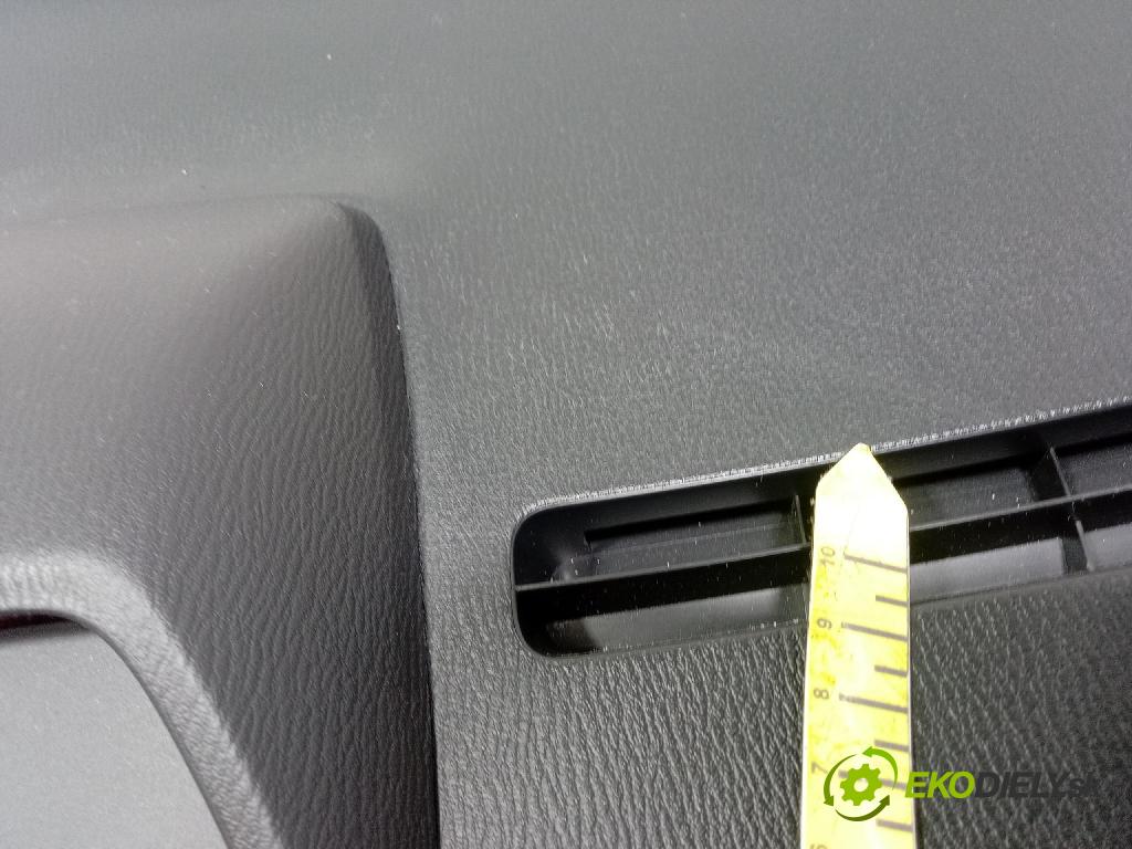 Mazda 3 2015 pláto kufr BJS7-683A0