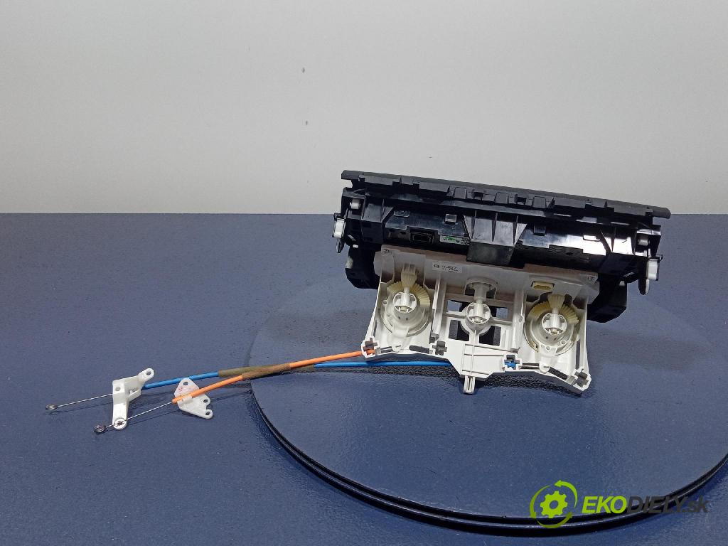 Mazda 3 2015 prepínač Klimatizácia: Prúd vzduchu: BJS761190A