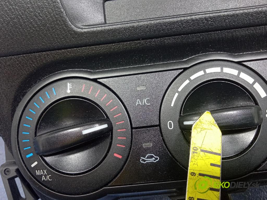 Mazda 3 2015 prepínač Klimatizácia: Prúd vzduchu: BJS761190A
