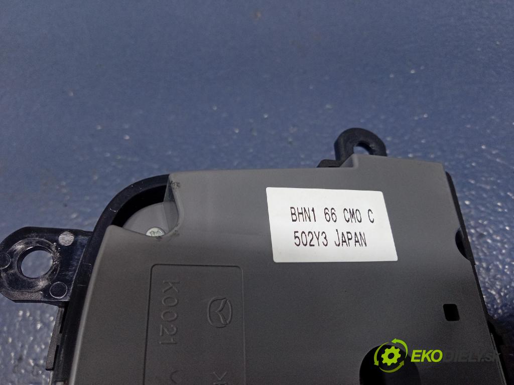 Mazda 3 2015 prepínač BHN166CM0