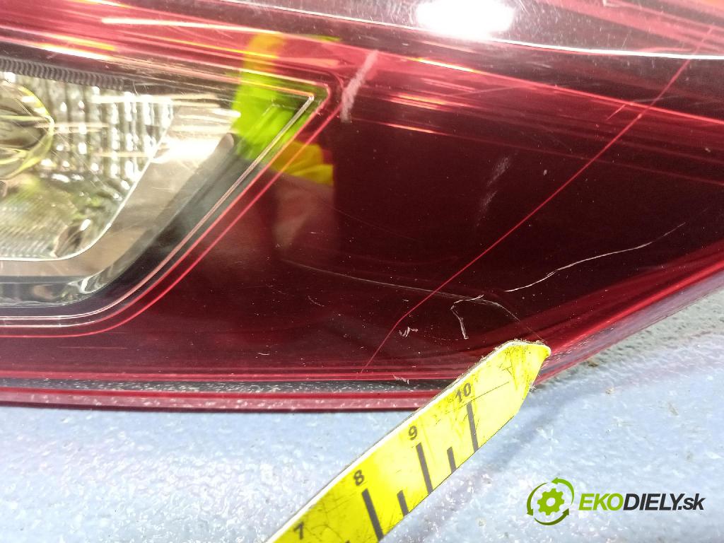 Mazda 3 2015 svetlo / reflektor zad ľavá Vnútri: B45A-513G0