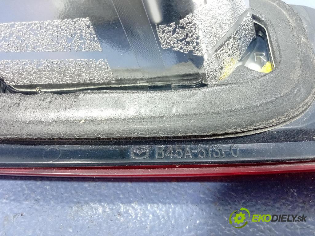 Mazda 3 2015 svetlo / reflektor zad Prava: Vnútri: B45A-513F0