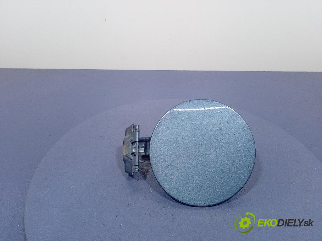 Mazda 3 2015 Klapka nádrže paliva