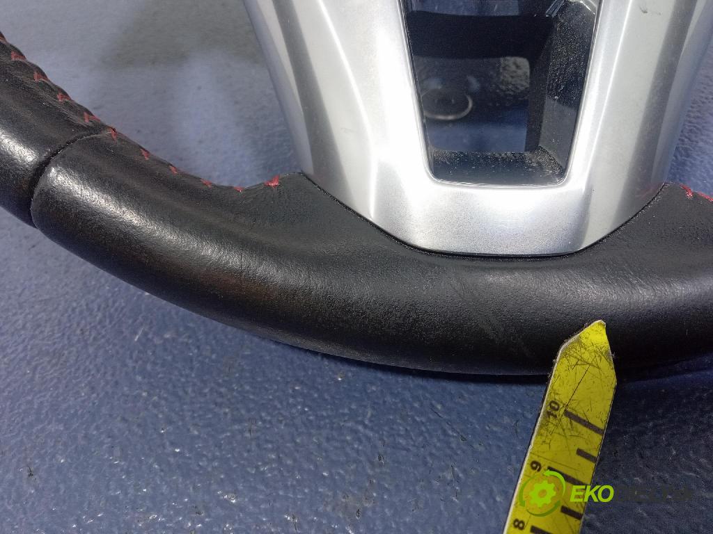 Mazda 3 2015 volant