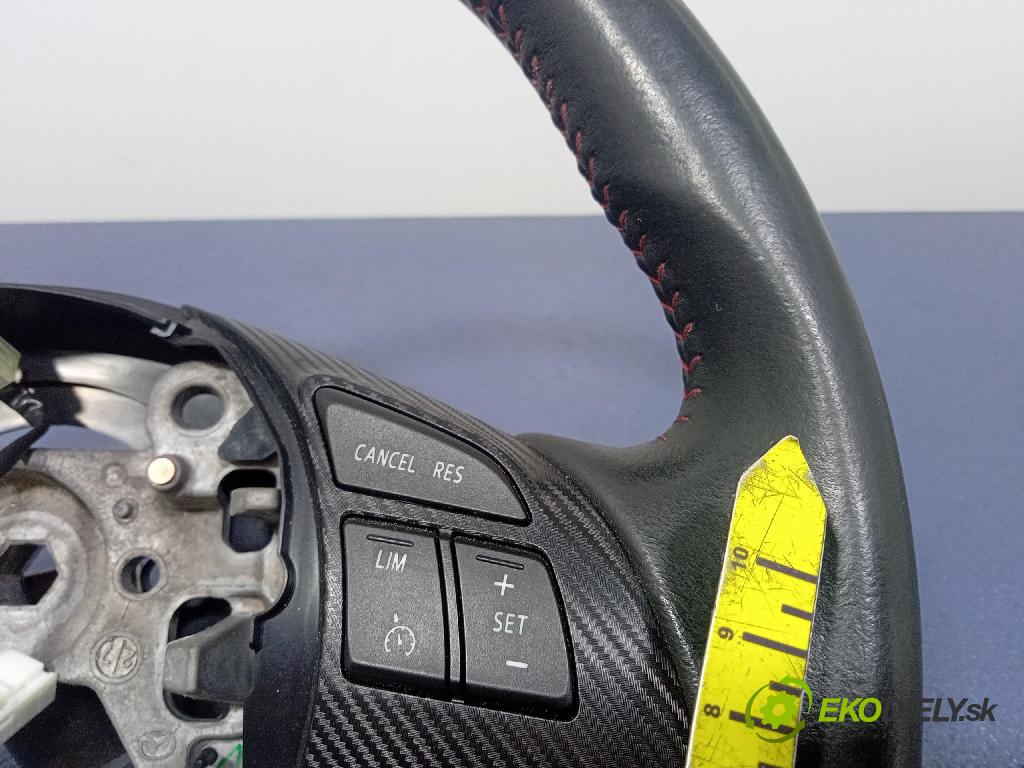 Mazda 3 2015 volant