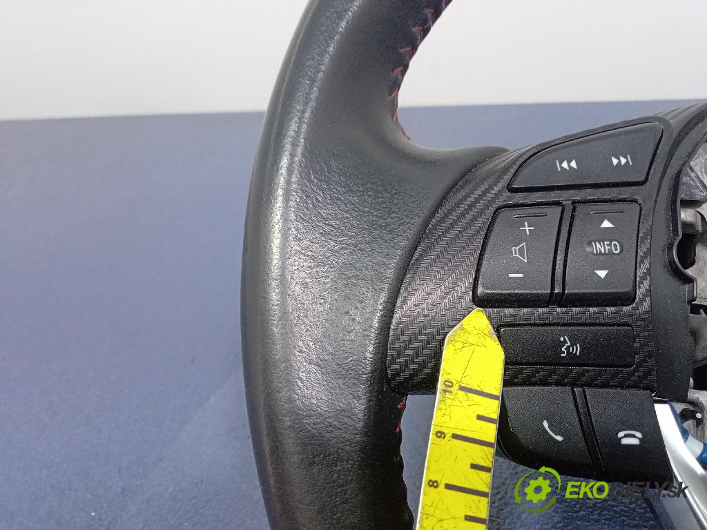 Mazda 3 2015 volant