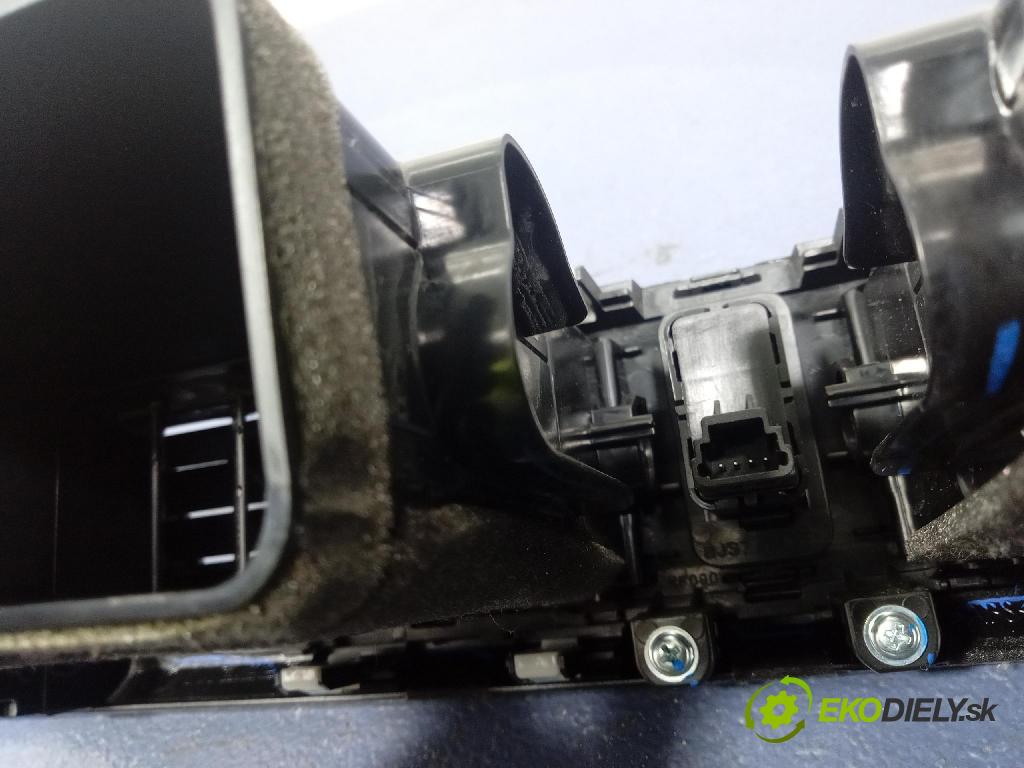 Mazda 3 2015 GRIDS: Prúd vzduchu: Vzduch: BJS755256
