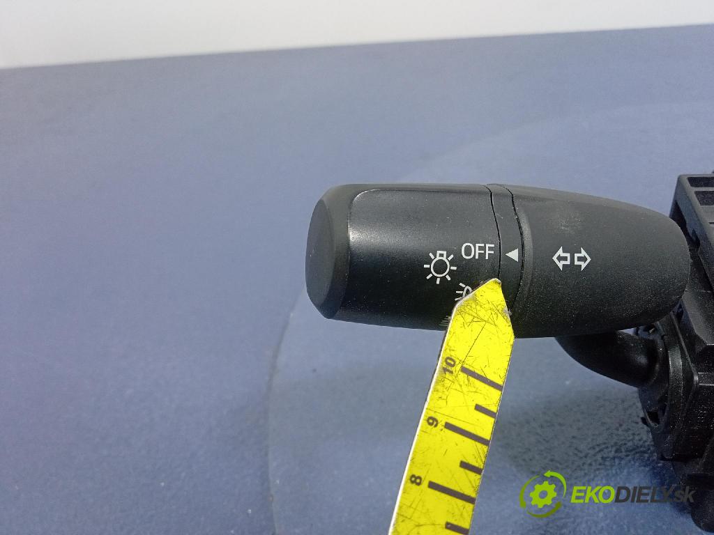 Mazda 3 2015 prepínač Komplex: KD3366CS0