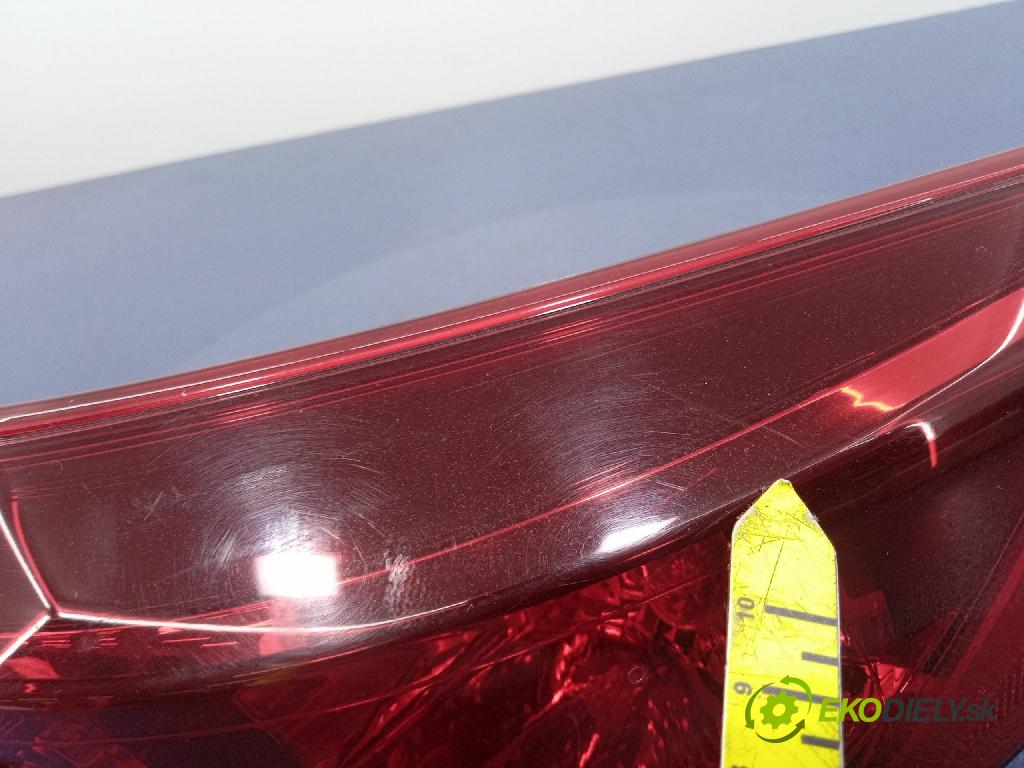 Mazda 3 2015 svetlo / reflektor zad Prava: Vonkajsia: BHN1-51150