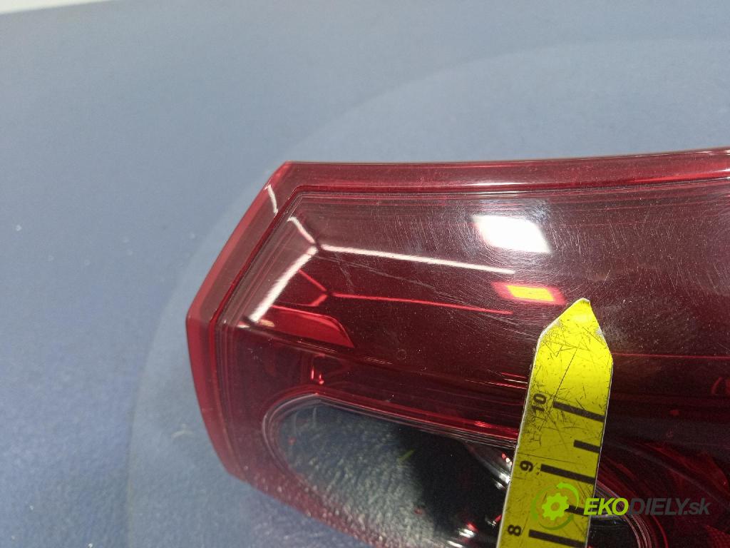 Mazda 3 2015 svetlo / reflektor zad Prava: Vonkajsia: BHN1-51150