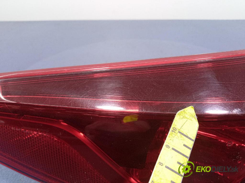Mazda 3 2015 svetlo / reflektor zad ľavá Vonkajsia: BHN1-51160