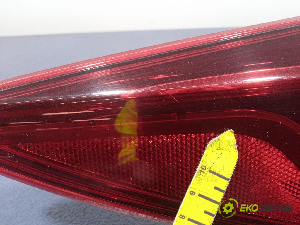 Mazda 3 2015 svetlo / reflektor zad ľavá Vonkajsia: BHN1-51160