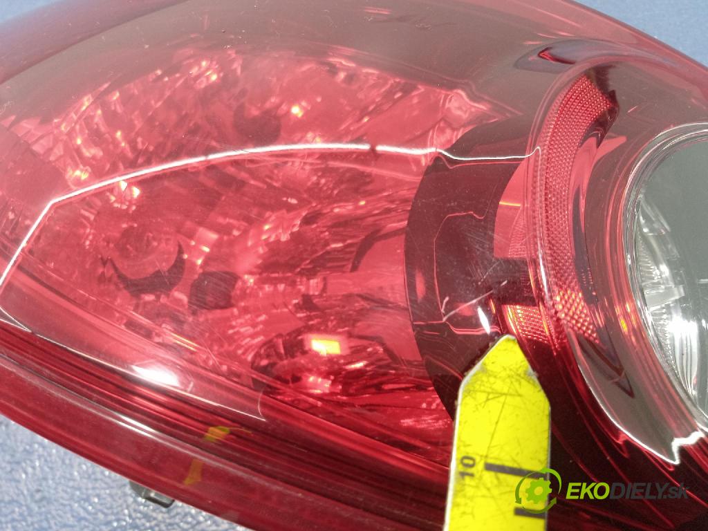 Mazda 3 2015 svetlo / reflektor zad ľavá Vonkajsia: BHN1-51160