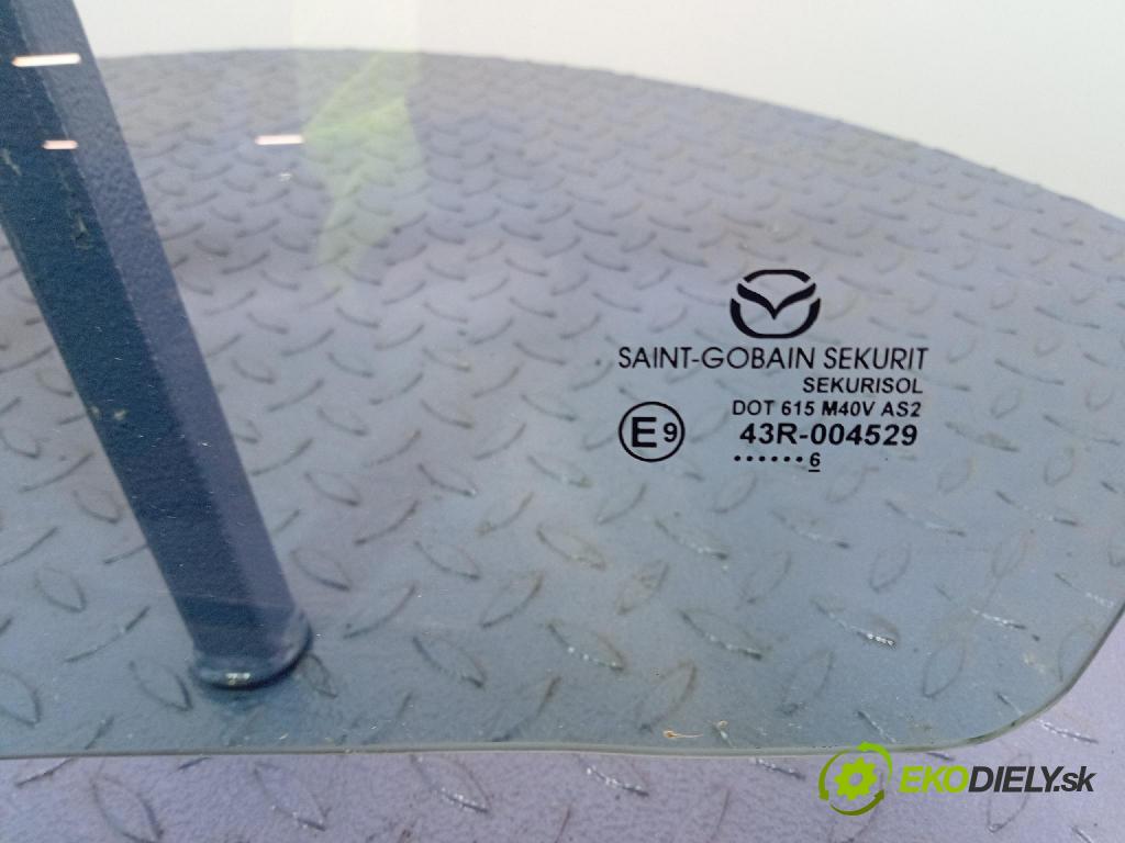 Mazda 3 2015 sklo dvere Predné ľavá