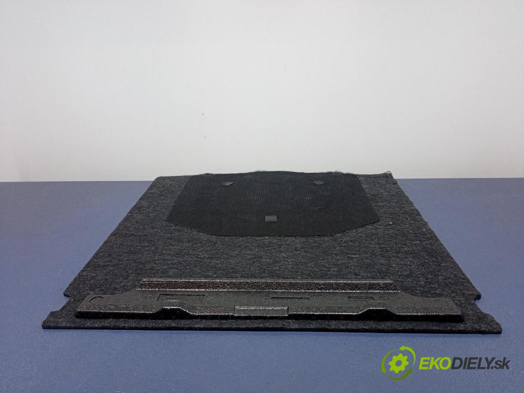Mazda 3 2015 koberec do auta BJS86881X