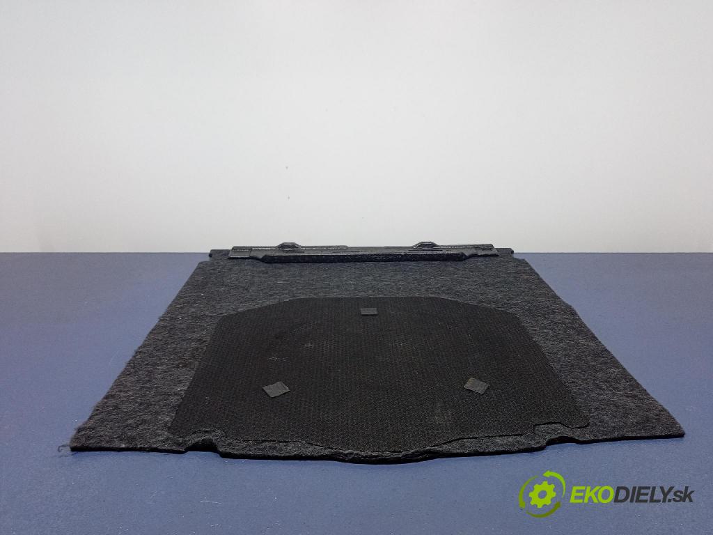 Mazda 3 2015 koberec do auta BJS86881X