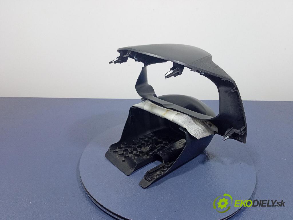 Mazda 3 2015 kryt Plast: Interiéry: BJS755421