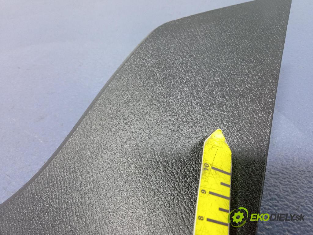 Mazda 3 2015 kryt Plast: Interiéry: BJS7-64231