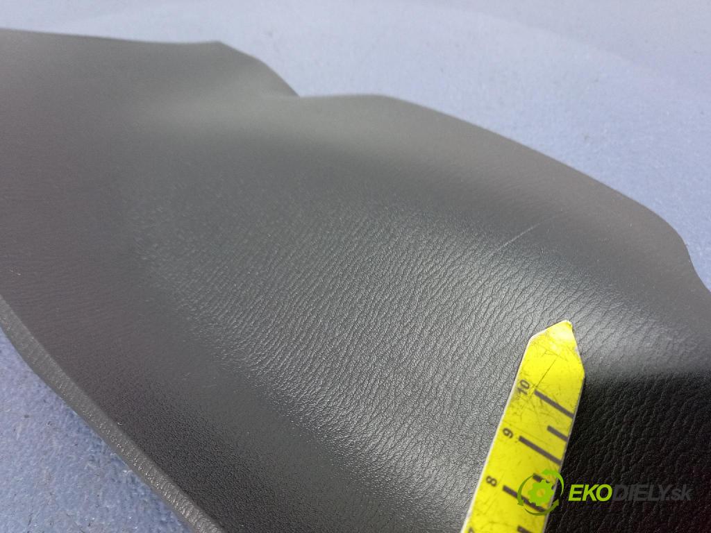 Mazda 3 2015 kryt Plast: Interiéry: BJS7-64231