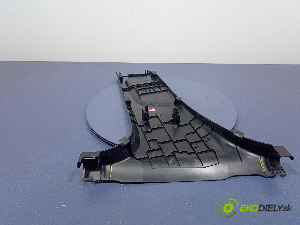 Mazda 3 2015 kryt Plast: Interiéry: BJS7-68220