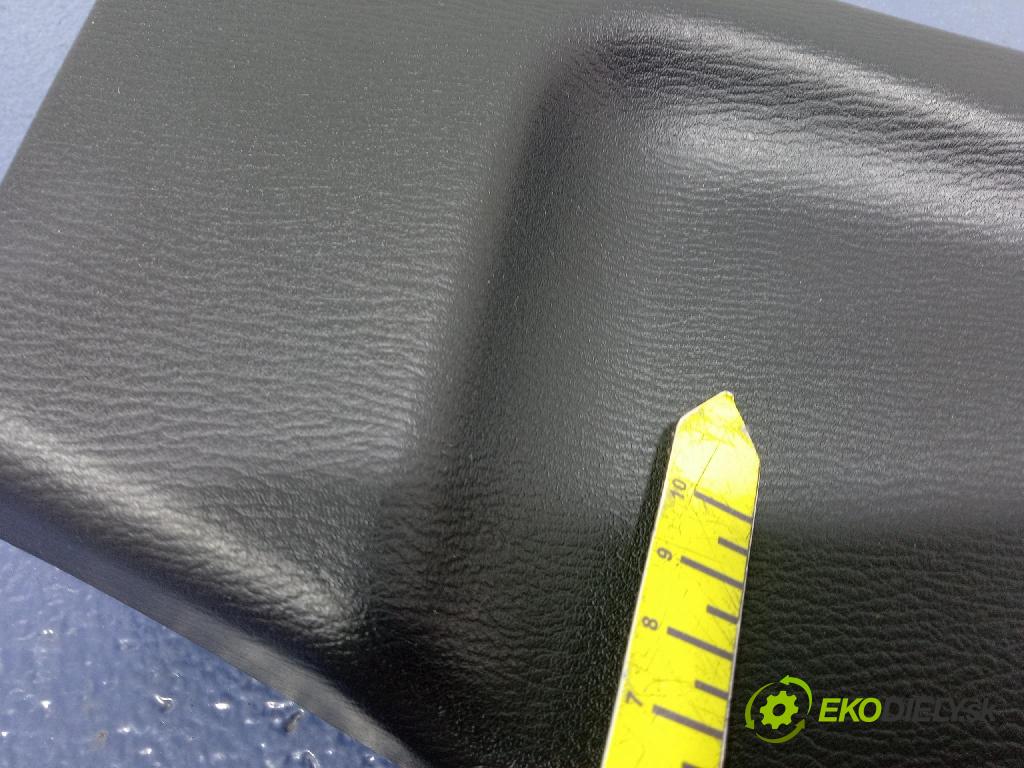 Mazda 3 2015 kryt Plast: Interiéry: BJS7-68220