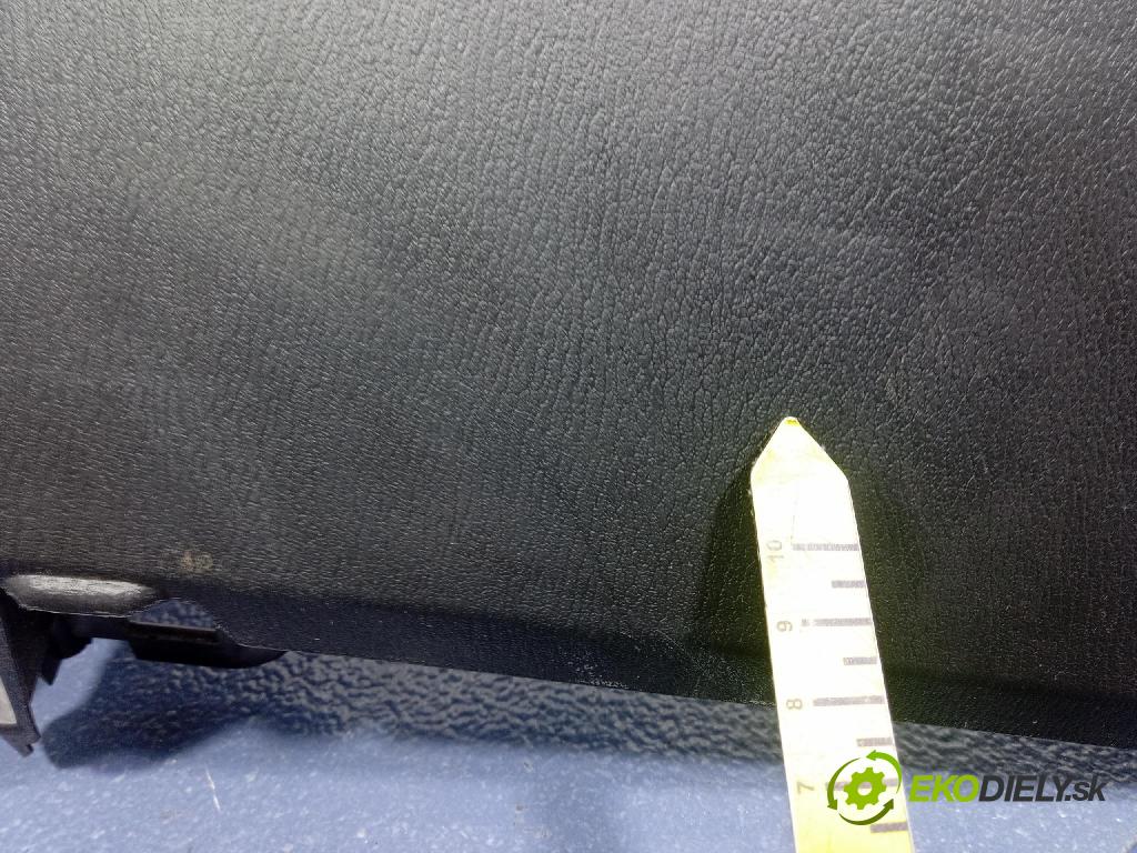 Mazda 3 2015 kryt Plast: Interiéry: BJS764281