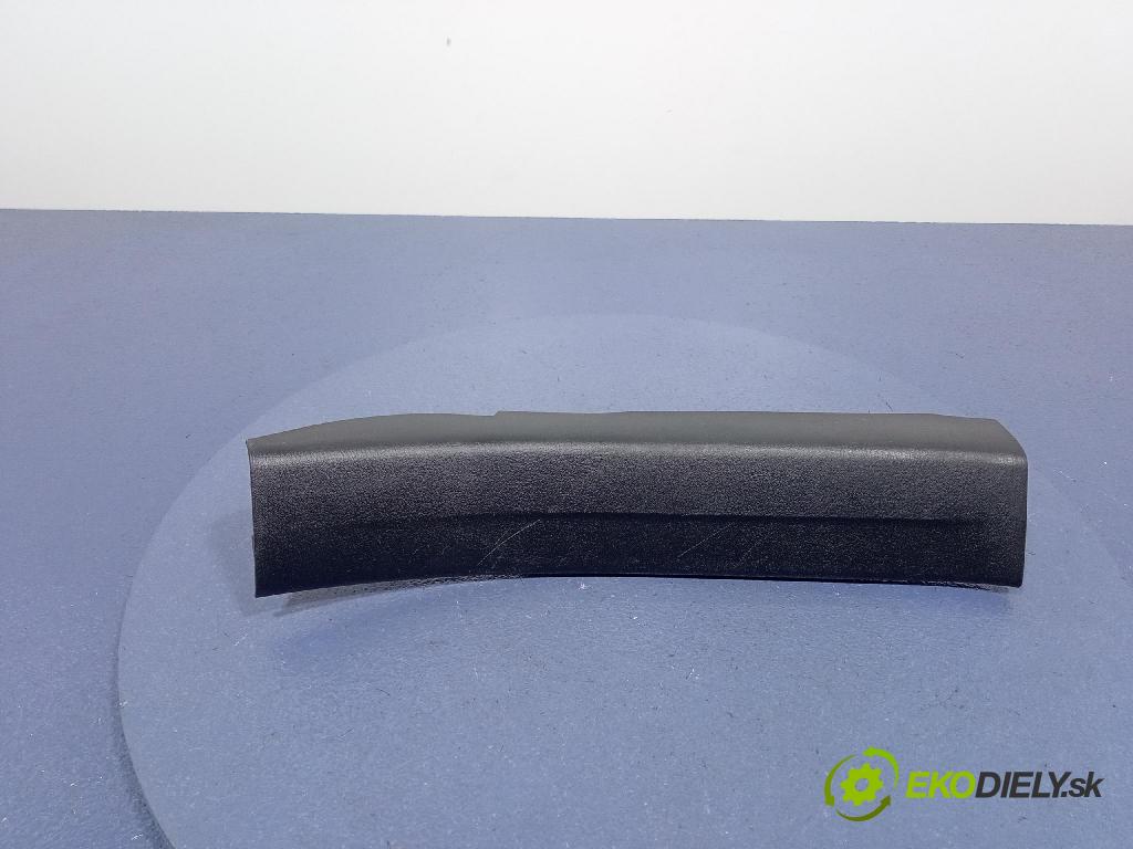 Mazda 3 2015 kryt Plast: Interiéry: BJS7-68730