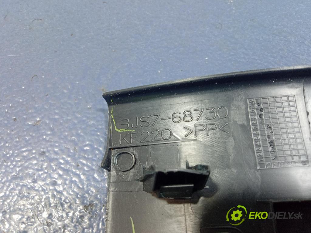 Mazda 3 2015 kryt Plast: Interiéry: BJS7-68730