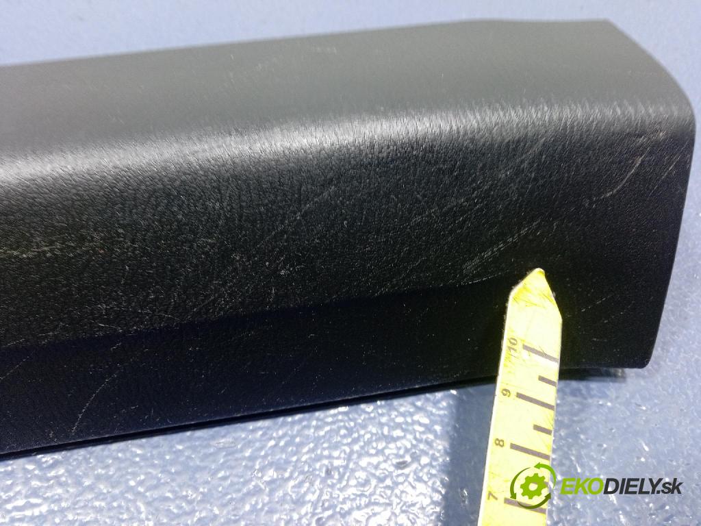 Mazda 3 2015 kryt Plast: Interiéry: BJS7-68730
