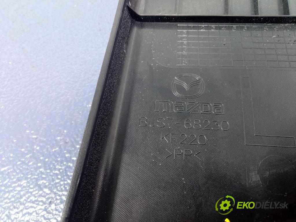Mazda 3 2015 kryt Plast: Interiéry: BJS7-68230