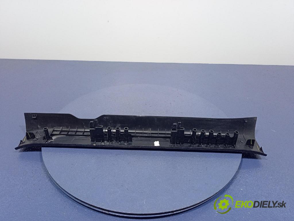 Mazda 3 2015 kryt Plast: Interiéry: BJS7-68720