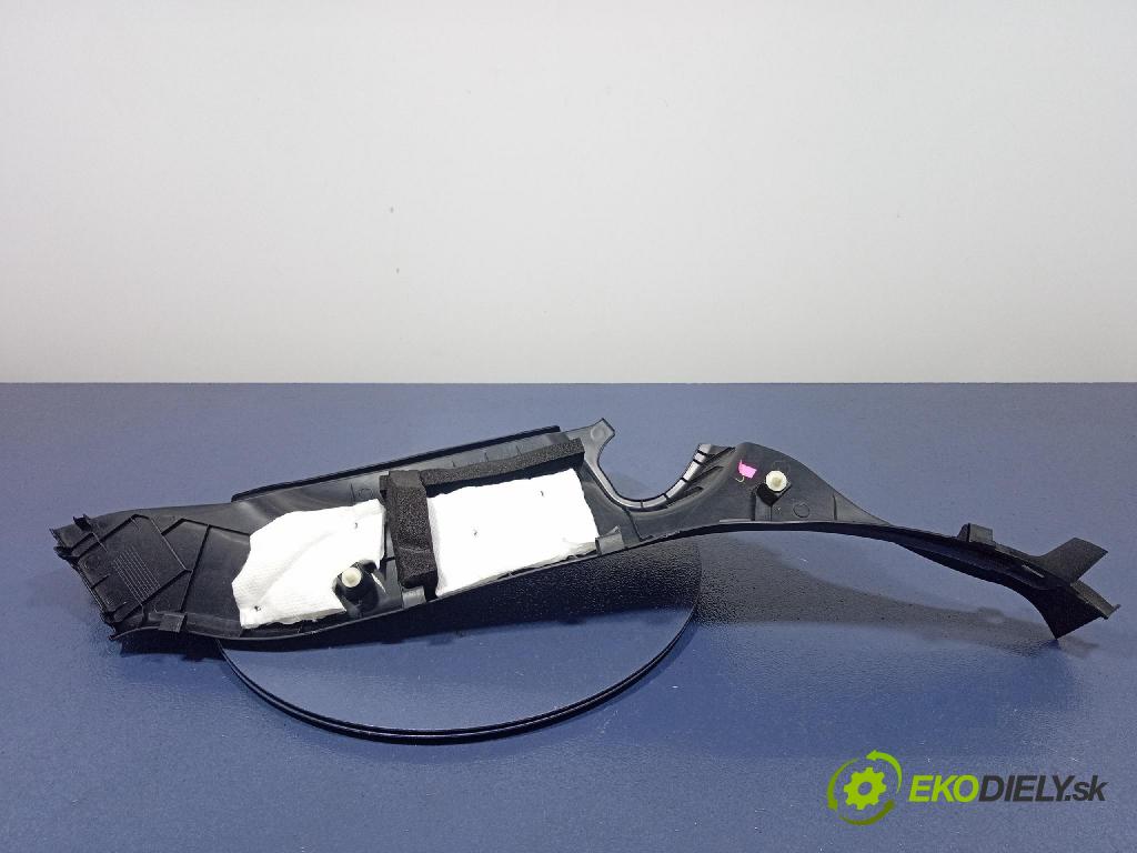 Mazda 3 2015 kryt Plast: Interiéry: BJS768770