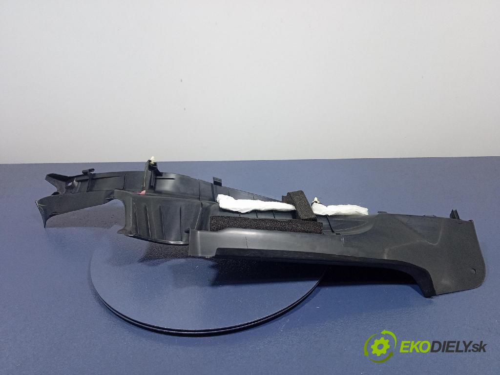 Mazda 3 2015 kryt Plast: Interiéry: BJS768770