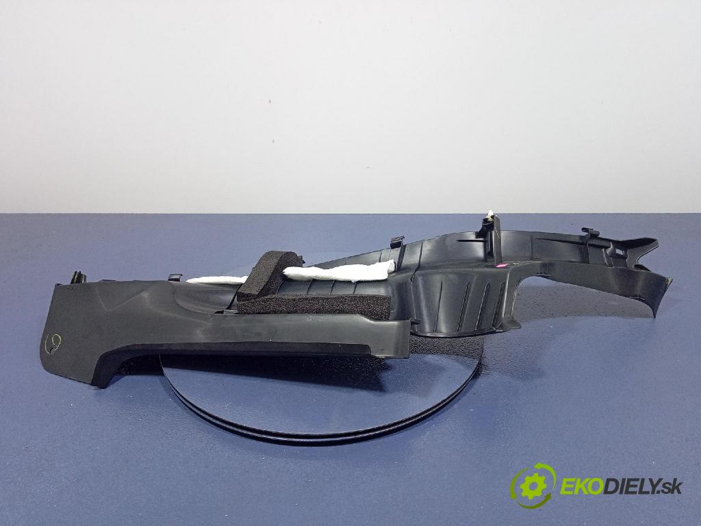 Mazda 3 2015 kryt Plast: Interiéry: BHN9-68760