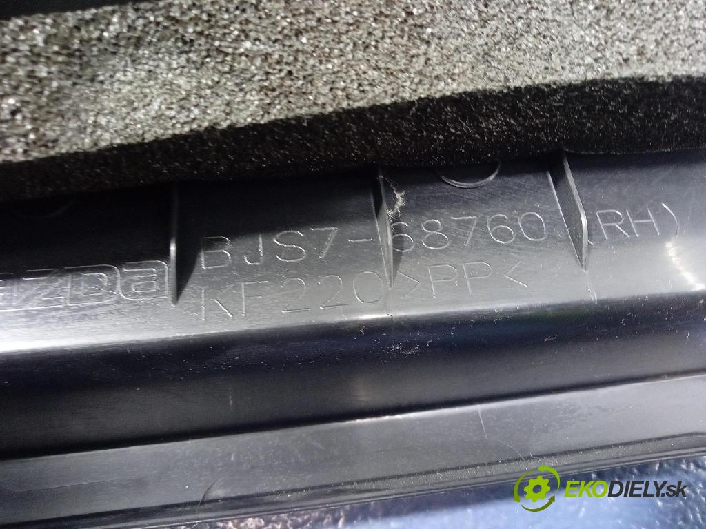 Mazda 3 2015 kryt Plast: Interiéry: BHN9-68760