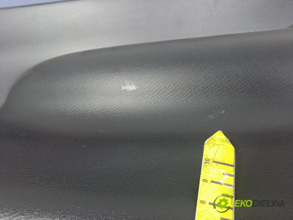 Mazda 3 2015 kryt Plast: Interiéry: BHN9-68760