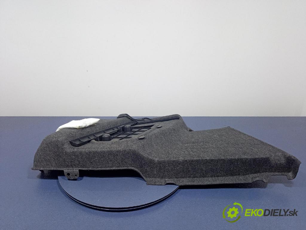 Mazda 3 2015 Čalounictví: kufra: BJS7688T0