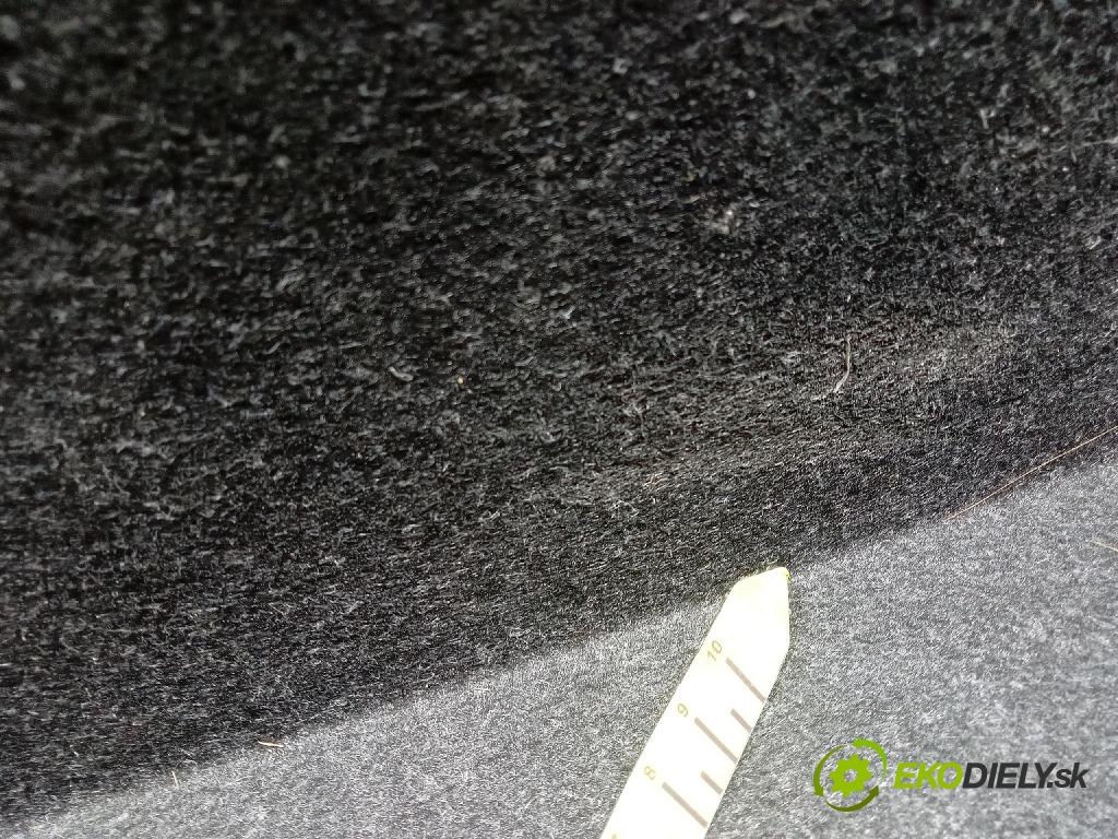 Mazda 3 2015 Čalounictví: kufra: