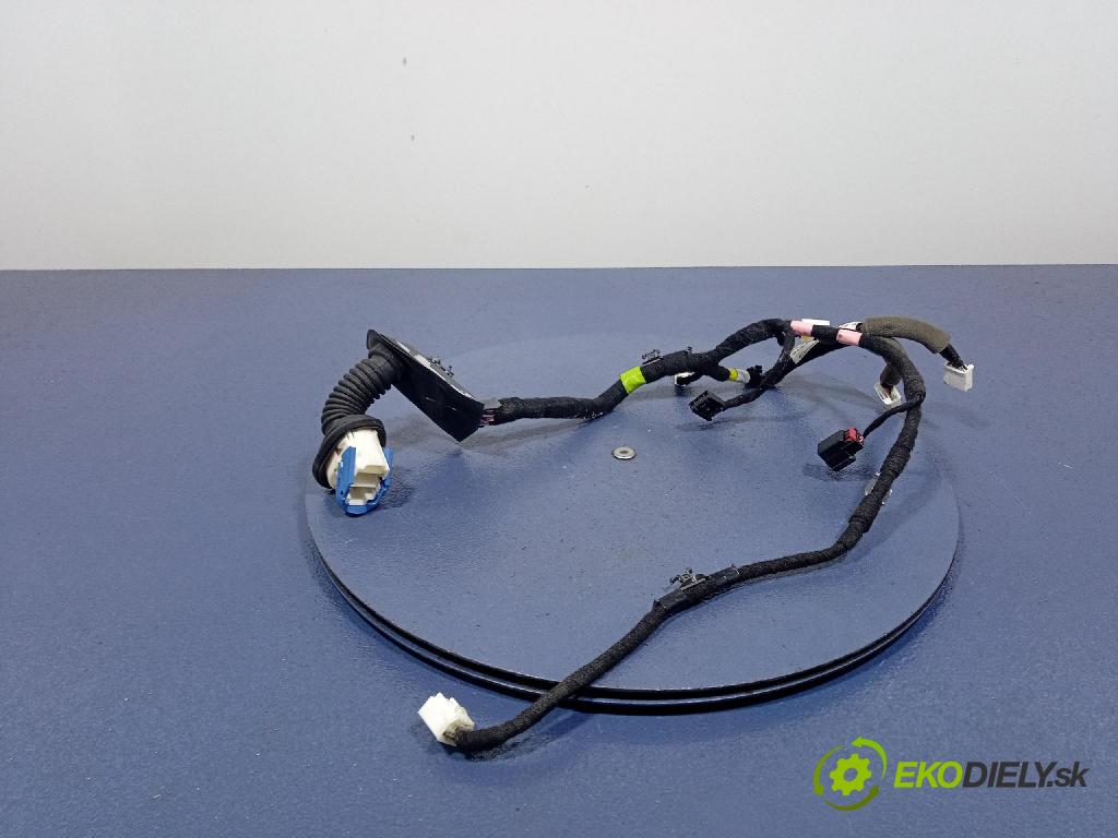 Mazda 3 2015 inštalácia Elektrický: BJ87-67-190