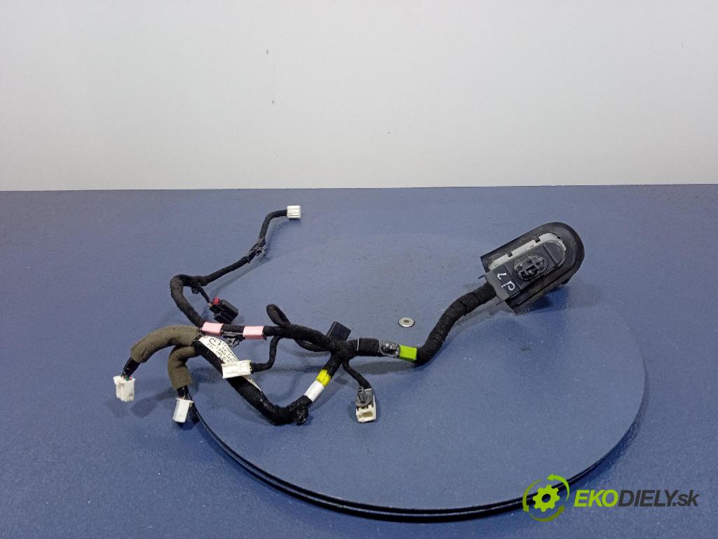 Mazda 3 2015 inštalácia Elektrický: BJ87-67-190